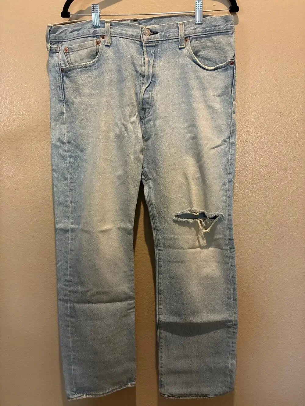 LEVI'S Men's 501 Button Fly Regular Fit Straight Leg Blue Jeans 34x29 Distressed